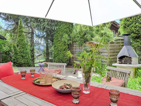 Table, Property, Furniture, Tableware, Food, Plant, Decoration, Interior Design, Tablecloth, Outdoor Furniture