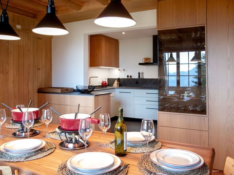 Cabinetry, Furniture, Countertop, Property, Tableware, Kitchen, Dishware, Wood, Lighting, Interior Design