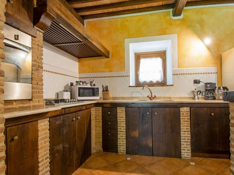 Water, Sky, Building, Plant, Property, Blue, Window, Azure, Swimming Pool, Tree