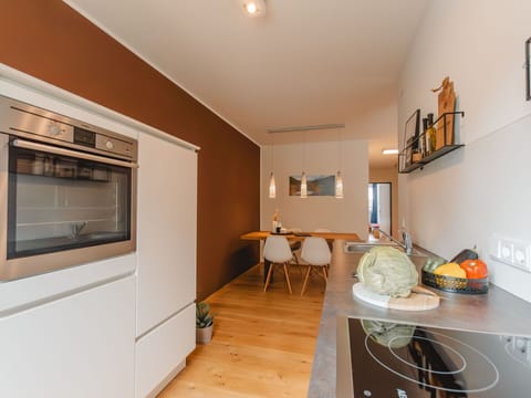 Furniture, Wood, Living Room, Home Appliance, Flooring, Interior Design, Table, Floor, Comfort, Picture Frame