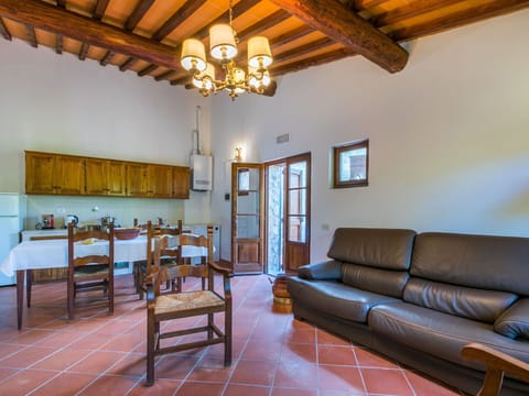 Furniture, Property, Picture Frame, Couch, Wood, Table, Lighting, Interior Design, Floor, Studio Couch