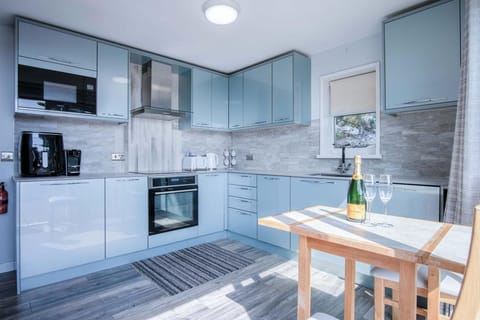 Lundy Lodge – 1 Bedroom Annex – Rhossili (6019)