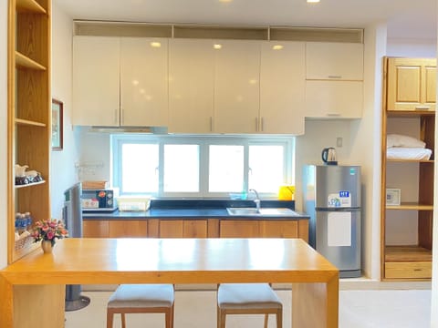 Superior Double Room | Private kitchen | Mini-fridge, microwave