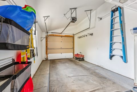 Garage: Parking for 1 car