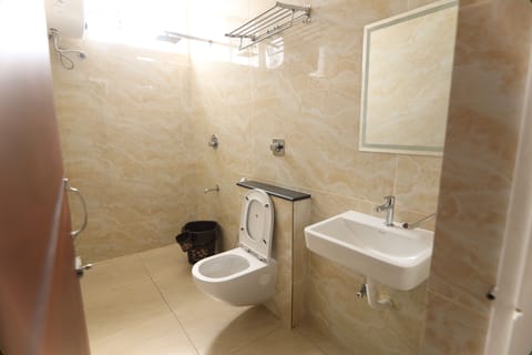 Deluxe Double Room, Sea View | Bathroom