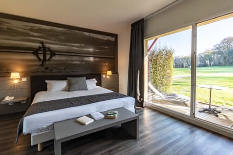 Standard Room | In-room safe, desk, soundproofing, free WiFi