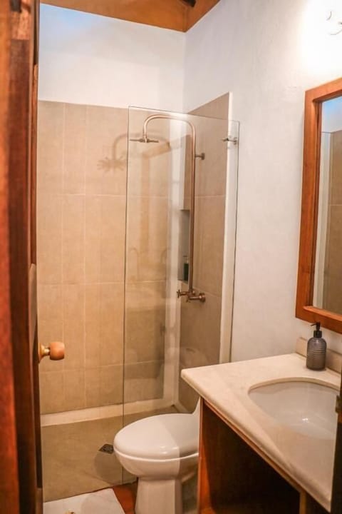 Economy Double Room | Bathroom | Shower, free toiletries, towels, soap