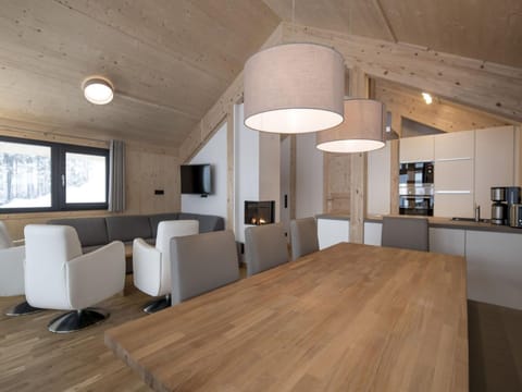Chalet | Dining
