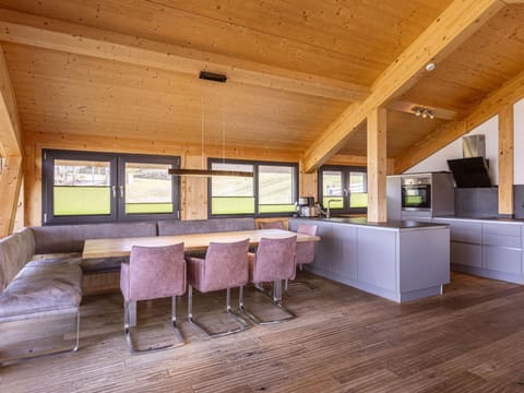 Chalet | Living room