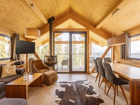 Chalet | Living area