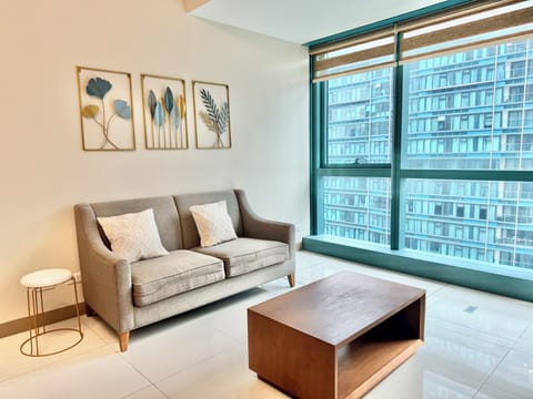 City Condo, Multiple Beds, Non Smoking, City View | Living area