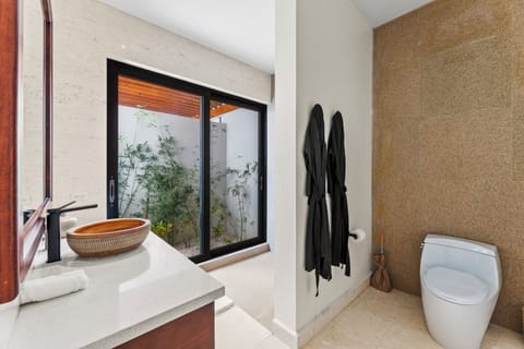 3 Bedroom Riverfront with Plunge Pool | Bathroom | Free toiletries, hair dryer, towels, soap