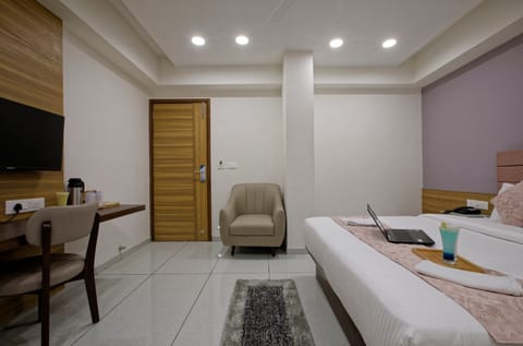 Premium Double Room | Free WiFi