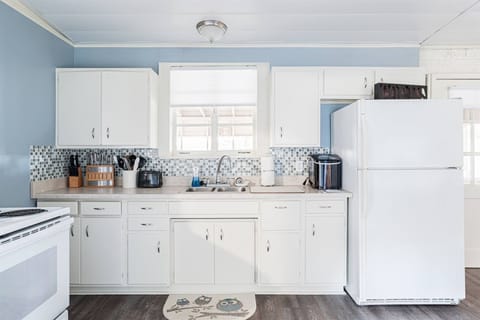 Wake up to the sound of breakfast cooking. A simple joy in life!