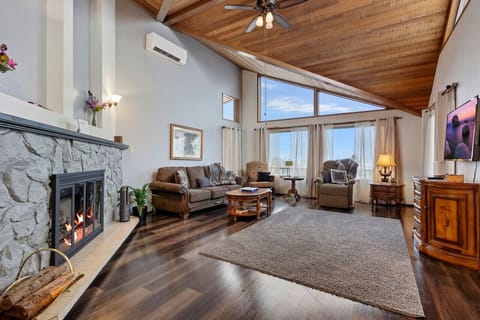 This spacious room is all ready for you!  Come enjoy the incredible views of Mt. Baker, the city and the harbor!