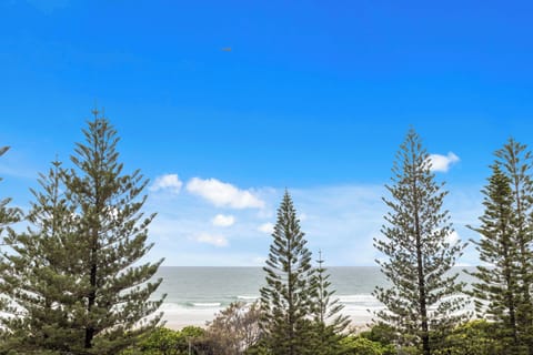 Apartment, 2 Bedrooms, Ocean View | Balcony view