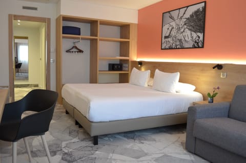 Executive Room | In-room safe, desk, soundproofing, free WiFi