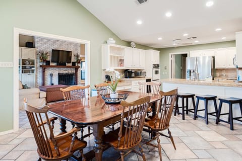 Kitchen bar counter with seating for 3