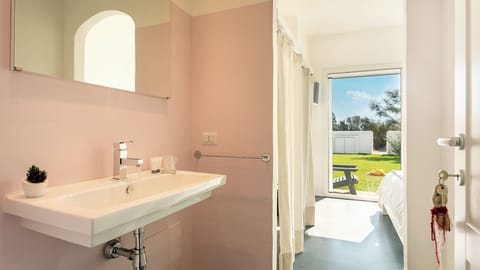 Comfort Double Room, Garden View | Bathroom | Shower, hair dryer, towels, soap