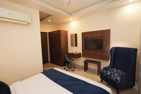 Superior Room | Desk, laptop workspace, free WiFi