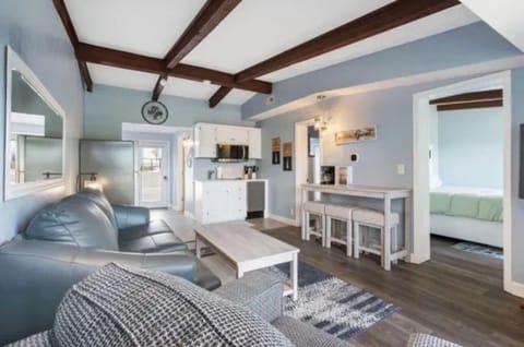 Breakfast nook for dining