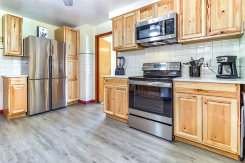 House (3 Bedrooms) | Interior