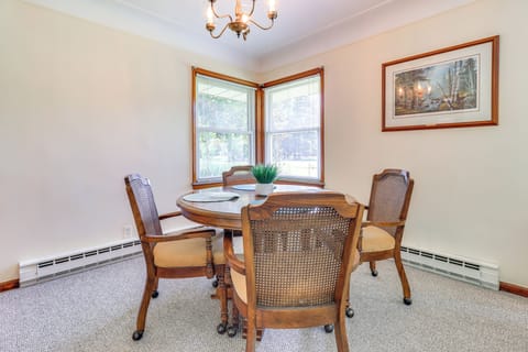 House (3 Bedrooms) | Interior