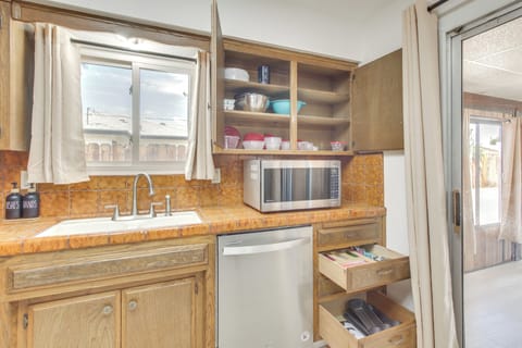 Microwave, oven, stovetop, dishwasher