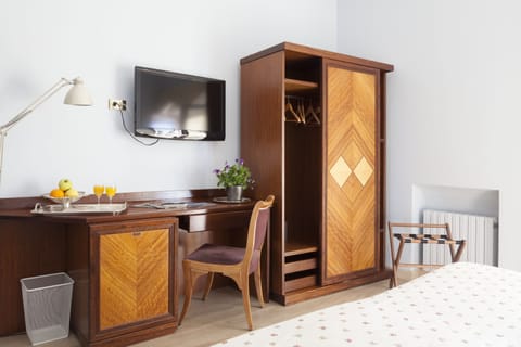 Minibar, in-room safe, desk, soundproofing