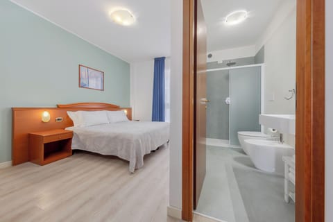 Matrimoniale Superior | Down comforters, minibar, in-room safe, desk