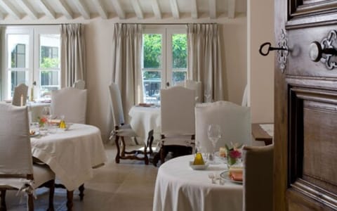 Daily buffet breakfast (EUR 28 per person)