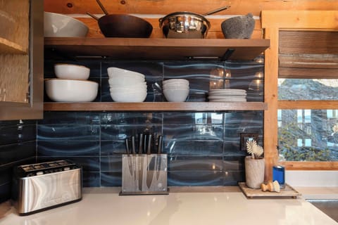 Enjoy the well-equipped kitchen for your food preparation.