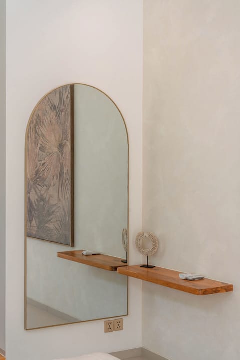 Deluxe Villa, Pool View | 1 bedroom, in-room safe