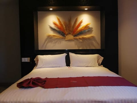 Deluxe Double Room | Desk, free WiFi