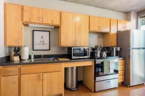 Fully equipped kitchen perfect for home cooked meals.