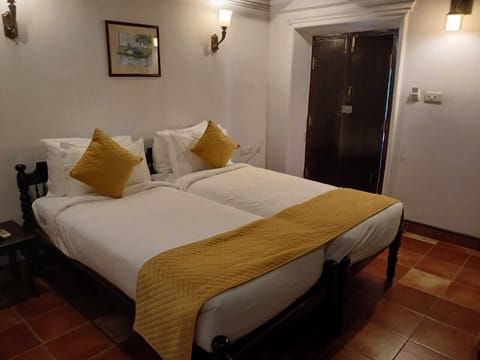 Superior Double or Twin Room, Patio, Courtyard View | Desk, free WiFi