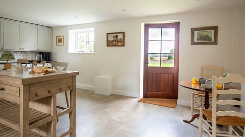 Bring the outdoors in as you enjoy breakfast before a day spent exploring