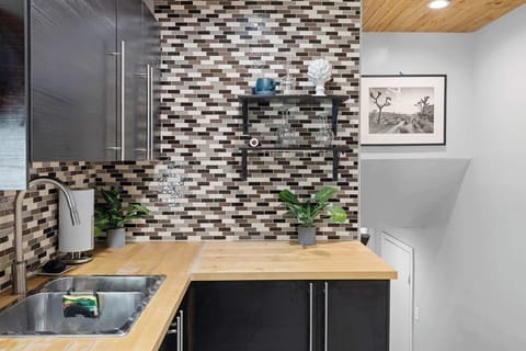 There is plenty of counterspace, including a countertop table that can be moved.