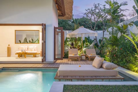 Basic Villa | Pool | Outdoor pool