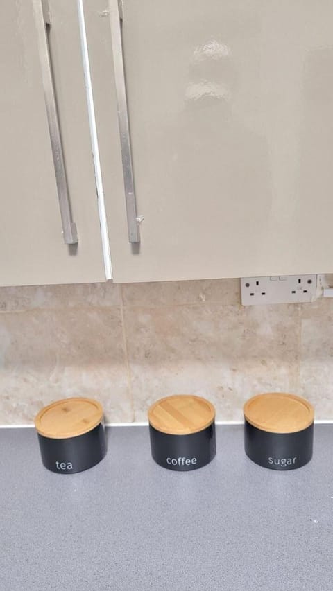 House | 4 bedrooms, free WiFi, bed sheets