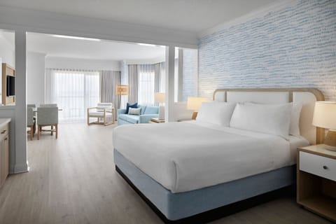 Suite, 1 Bedroom, City View | Pillowtop beds, in-room safe, desk, laptop workspace