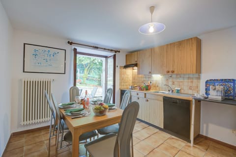 Kitchen and dining area