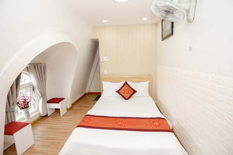 Basic Double Room Single Use | Free WiFi