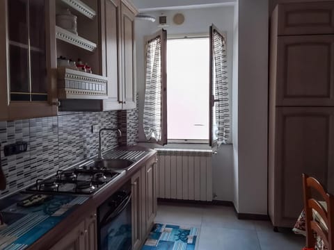 Apartment, 2 Bedrooms, Balcony | Private kitchen | Fridge, oven, stovetop, electric kettle