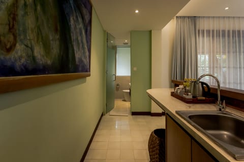 Mandala One Bedroom Suite | 1 bedroom, minibar, in-room safe, desk