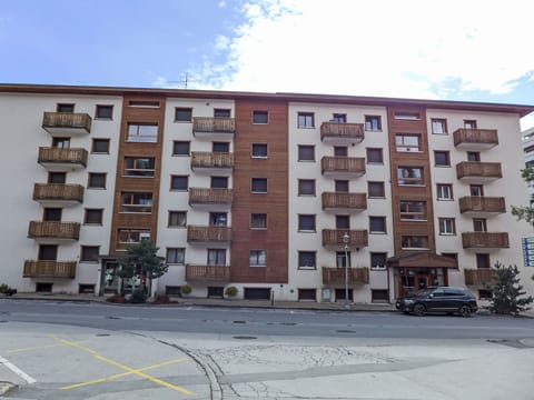 Building, Daytime, Property, Window, Sky, Wheel, Tower Block, Urban Design, Cloud, Tree