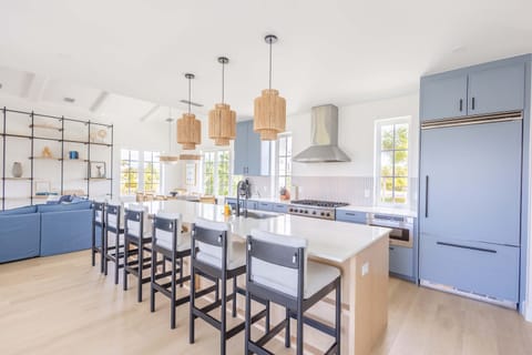 Kitchen Island with seating