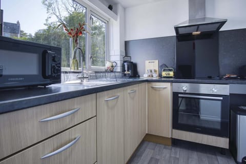 High Deck - 1 Bedroom Apartment - Saundersfoot (23920)