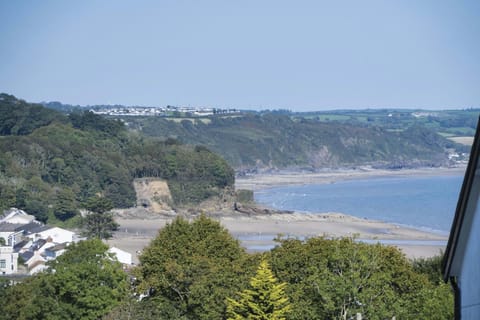 High Deck - 1 Bedroom Apartment - Saundersfoot (23934)
