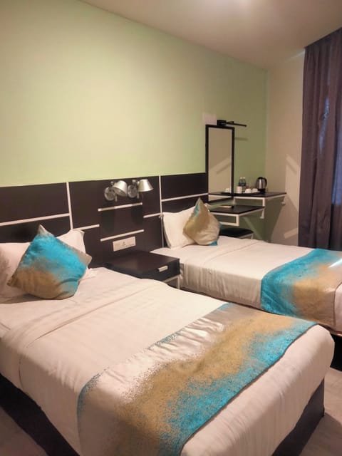 Standard Double or Twin Room | Desk, laptop workspace, iron/ironing board, free WiFi